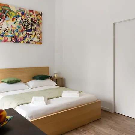Modern In Isola-garibaldi Apartment *
